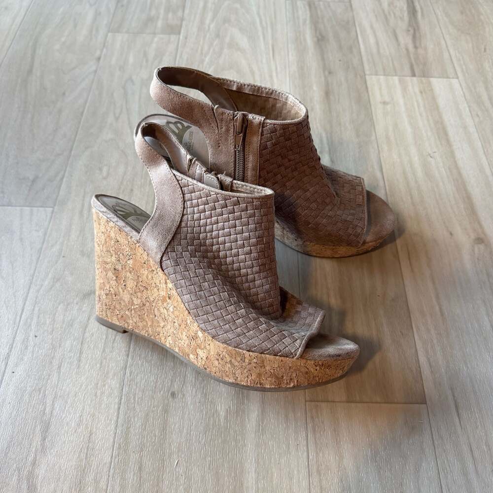 Fergalicious by Fergie Taupe Woven Cork Platform Wedge Sandals Size 9 - Picture 3 of 5